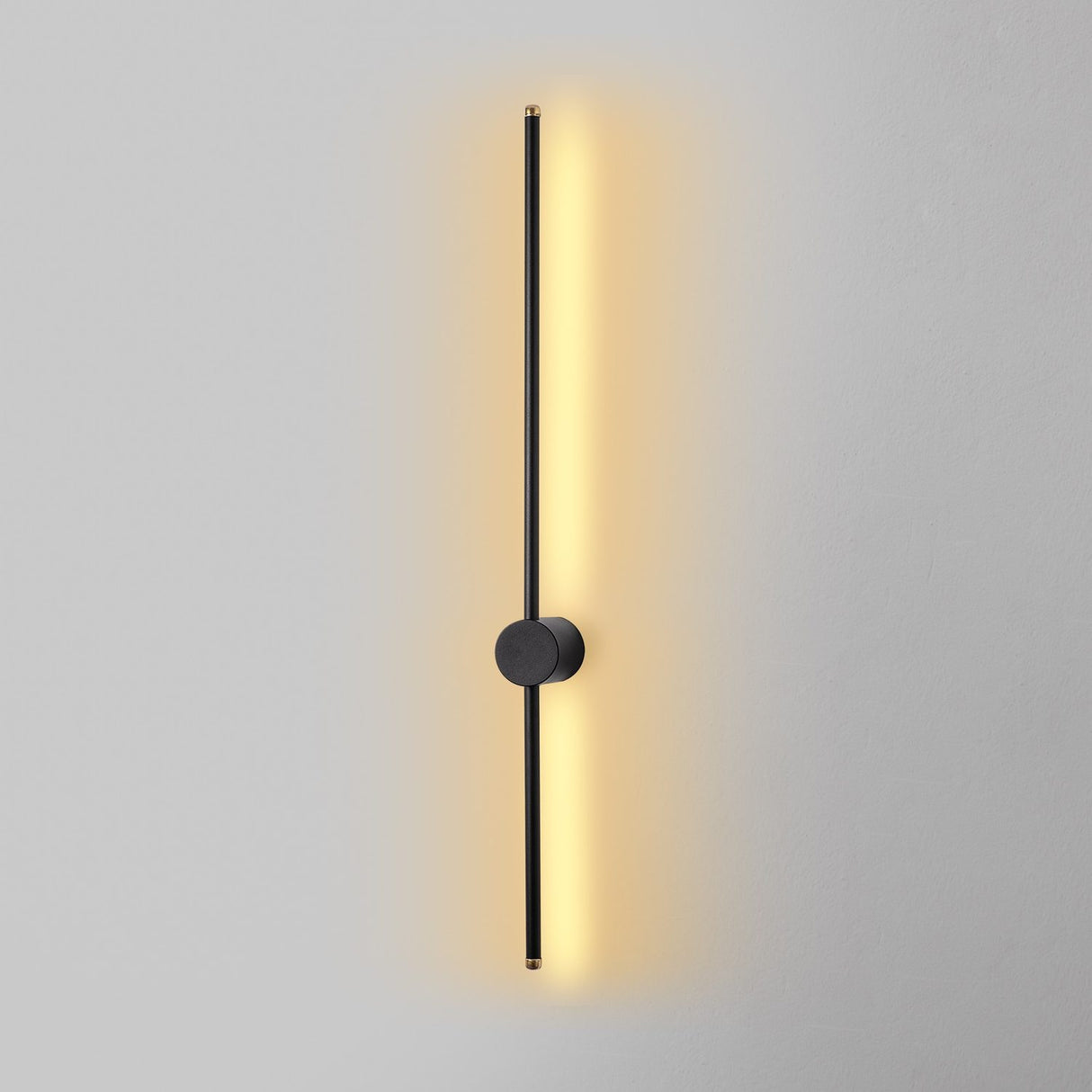 Doha (91 x 10 x 7 cm) Vägglampa Svart