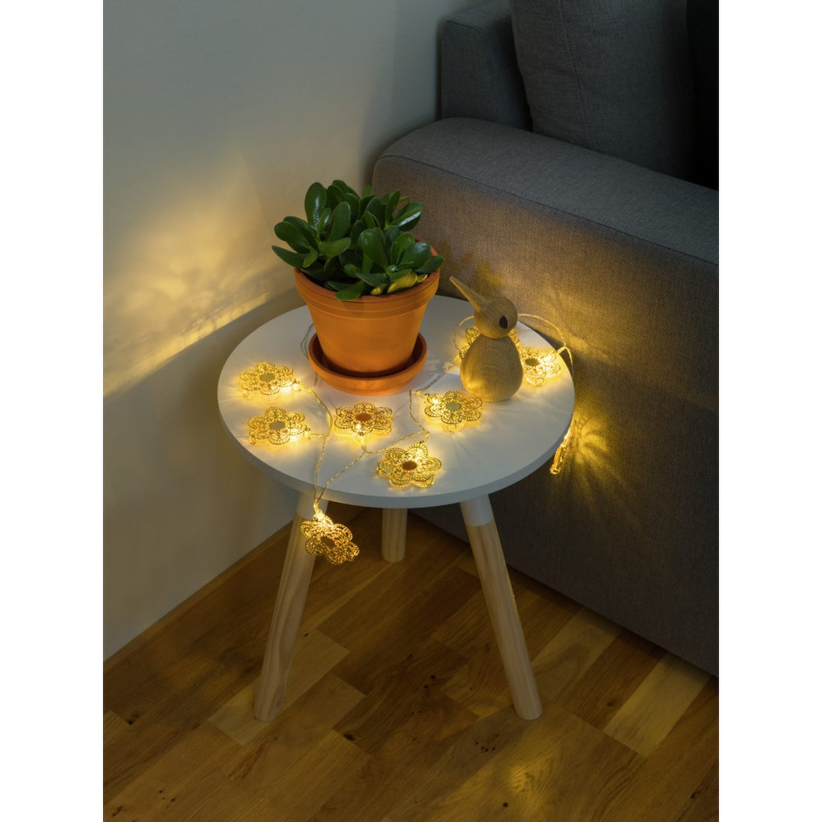 10 Varmvita LED Metall Blommor Ljusslinga Inomhus Guld