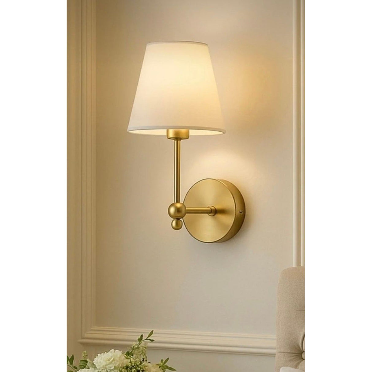 Doha (H 30 cm) Creme/guld Vägglampa