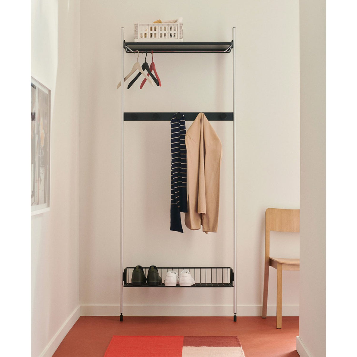 Pier System 1041 1 sektion 82 × 31,5 × 209 cm Hyllsystem PS Black, Black – anodiserad aluminium, PS Black – pulverlackerad ståltråd