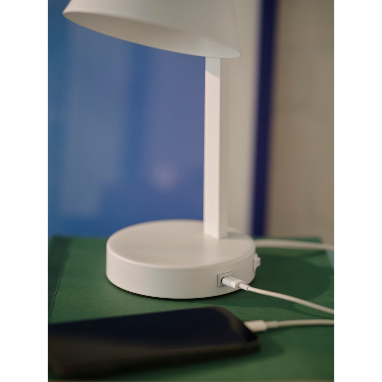 Wilmer Bordslampa Vit
