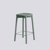 Soft Edge 82 65 cm Barpall Dusty green – ekfaner med vattenbaserad lack, Dusty green – massiv ek med vattenbaserad lack