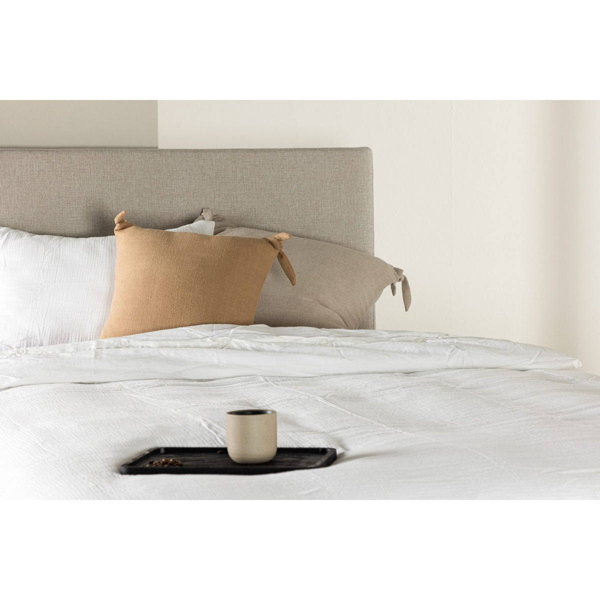 Mesa Enkelsäng Beige
