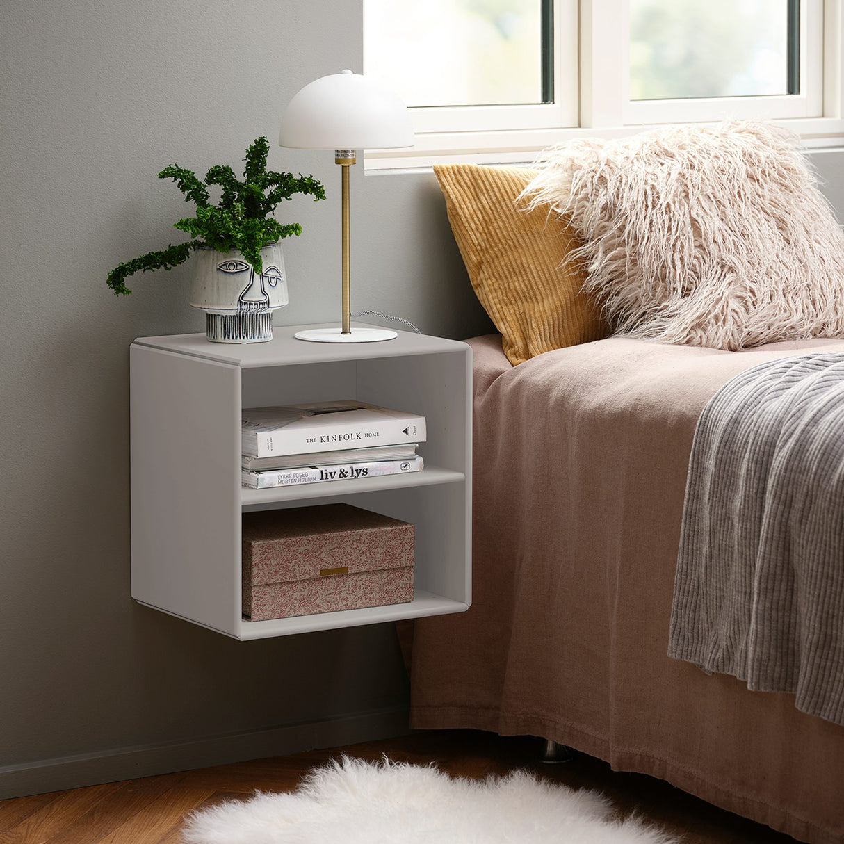 Charlotte Quadrant-vägghylla Svamp