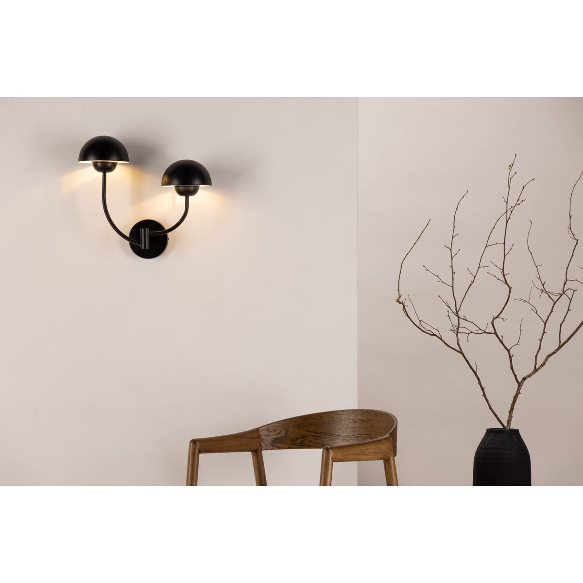 Lyckorna Vägglampa Svart