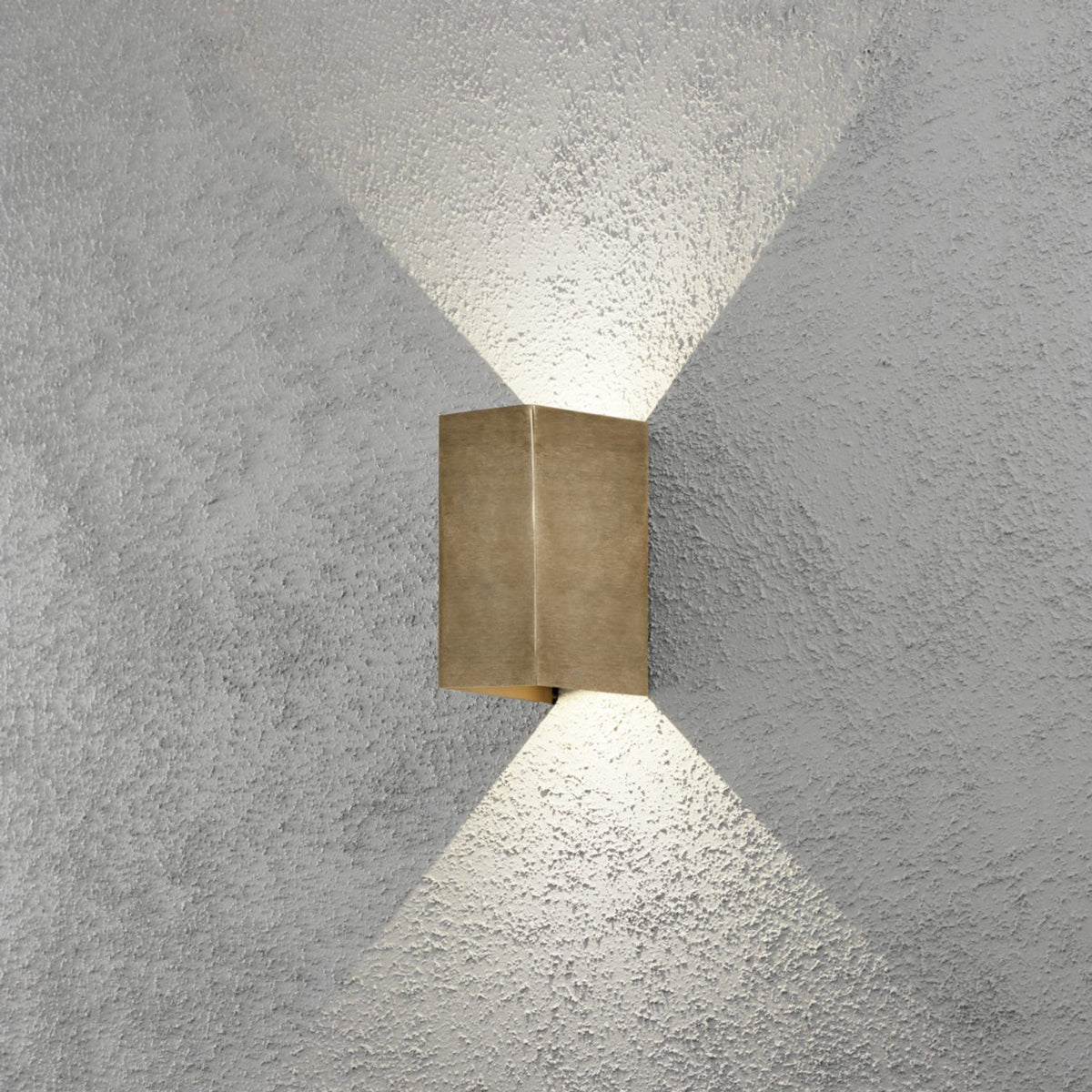 Cremona HP-LED 2x3W 17 cm Vägglampa Ute Mässing