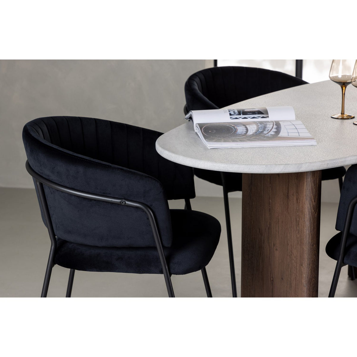 Grönvik, Selma Ovalt matgrupp Svart, Mocka, 180 x 90