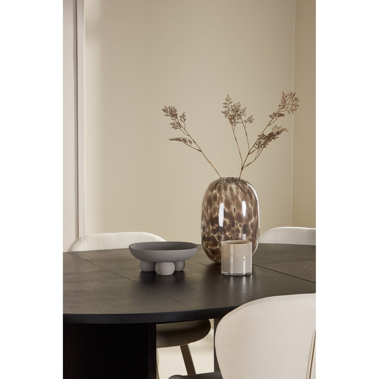 Strada, Lilja Oval matgrupp Beige, Svart, ⌀120