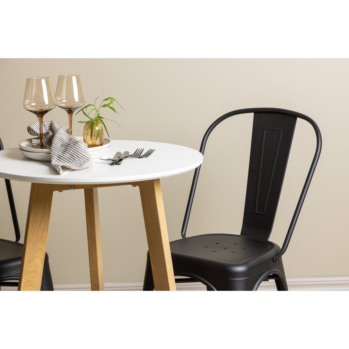 Leonora, Tempe Rund matgrupp Svart, Vit, ⌀65