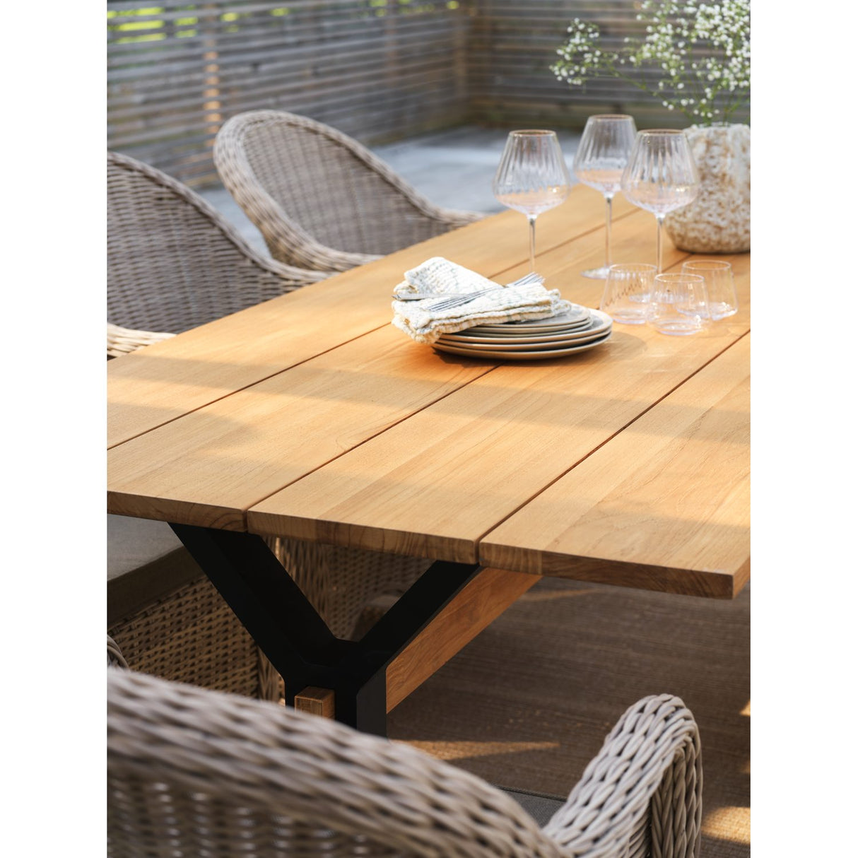 Mark Matbord 230x95 cm Teak/Svart