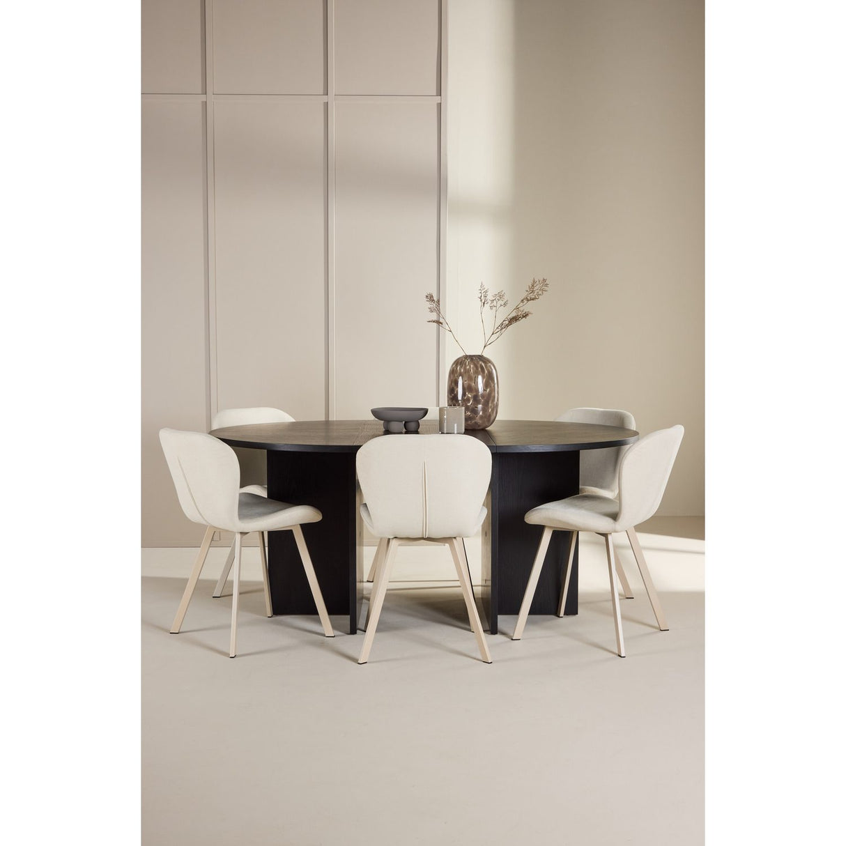 Strada, Lilja Oval matgrupp Beige, Svart, ⌀120