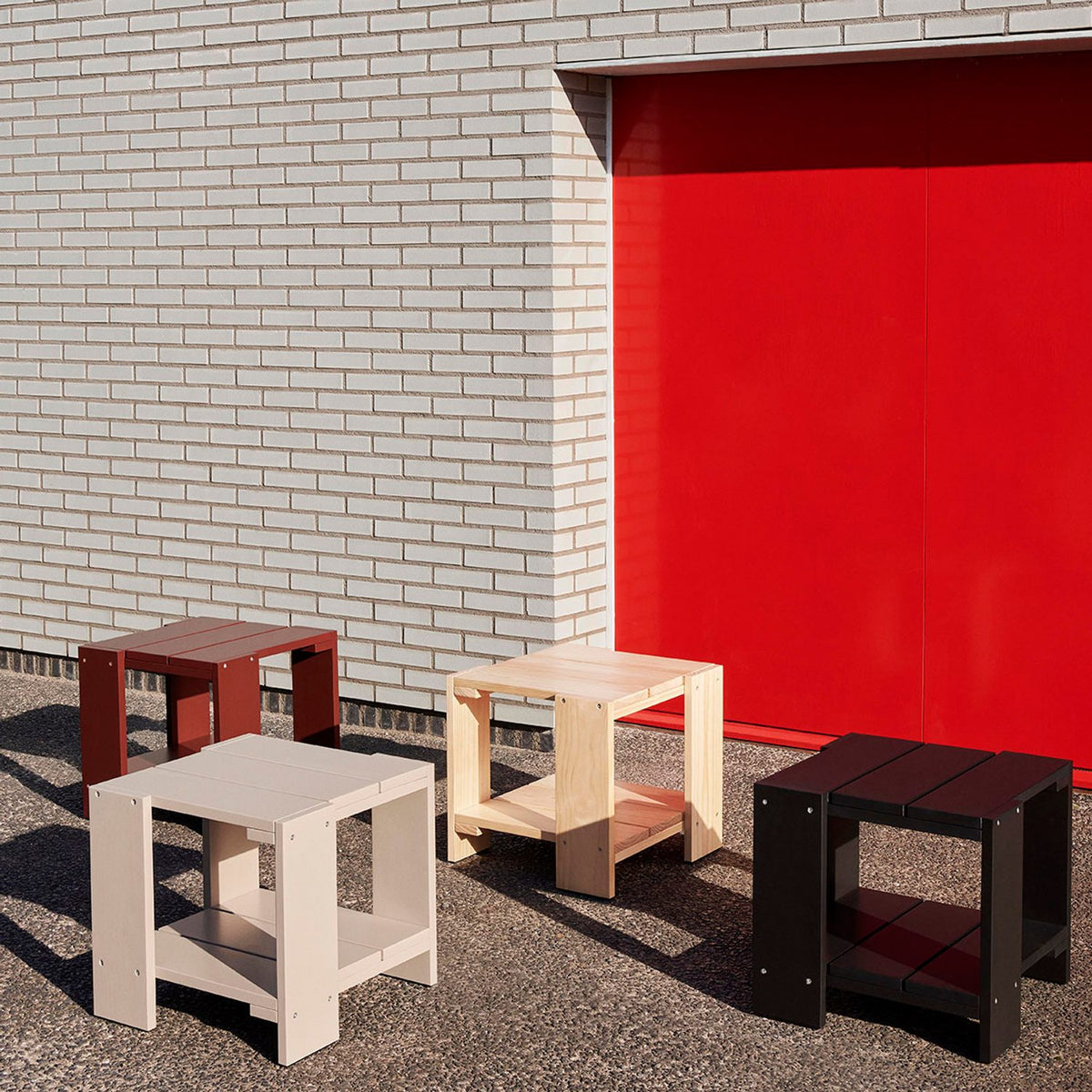 Crate L49,5 × B49,5 × H45 cm Sidobord massiv furu med vattenbaserad lack