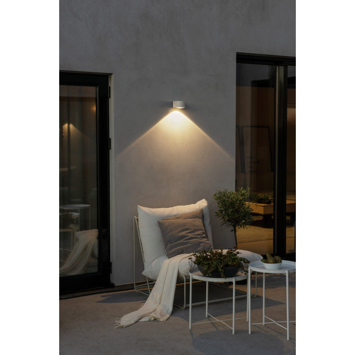 Gela HP-LED Ned Vägglampa Ute Vit