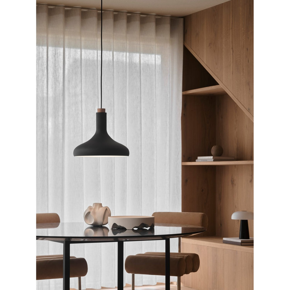 Fuji Taklampa Svart