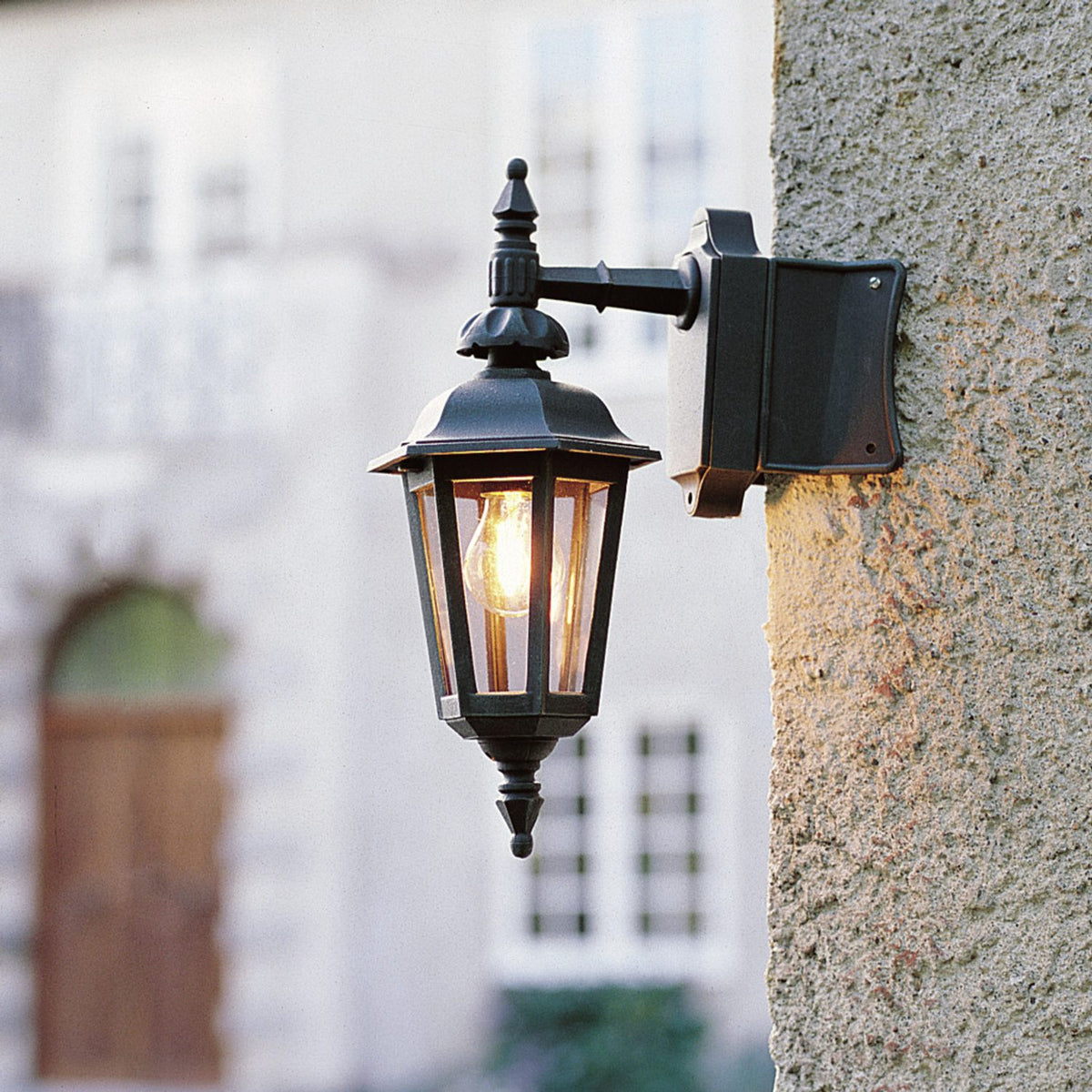 Pallas E27 Liten Vägglampa Ute Ned, Mattsvart