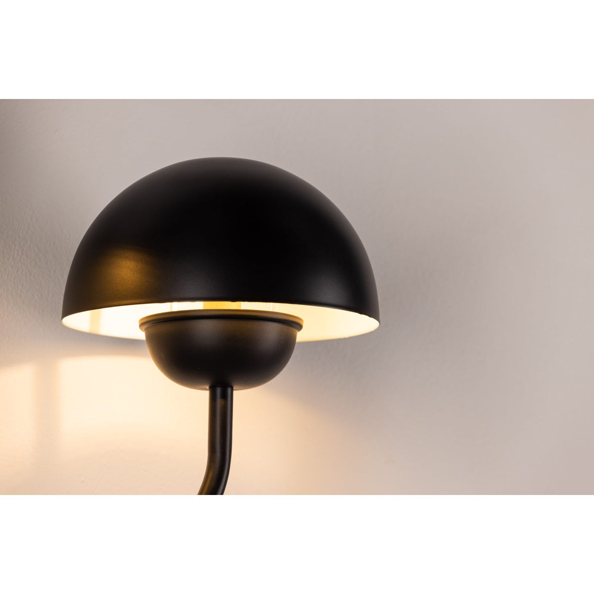 Lyckorna Vägglampa Svart
