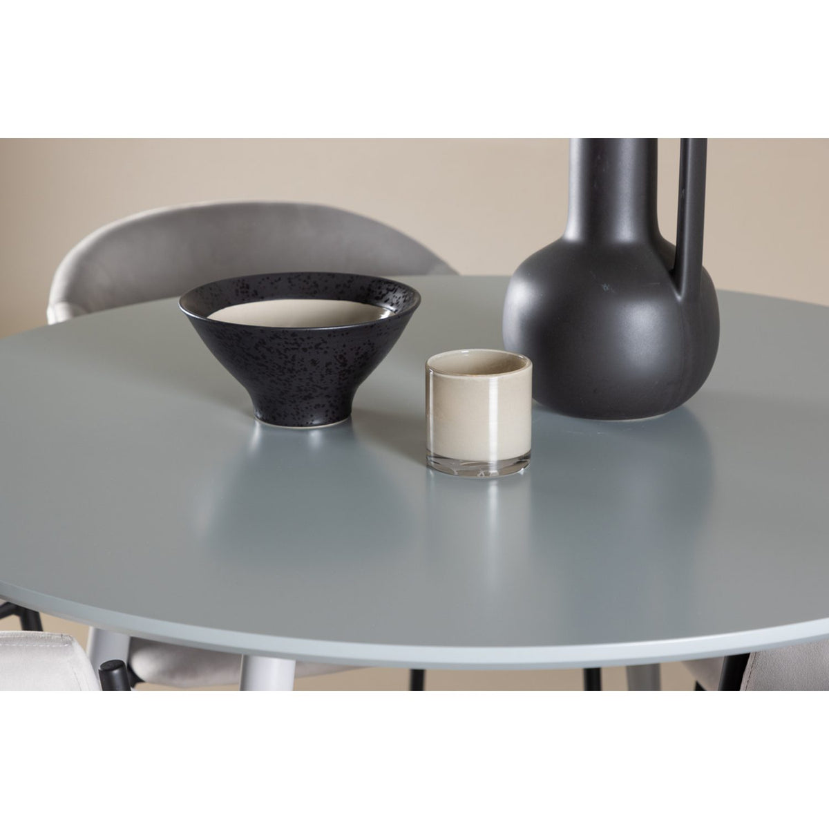 Plaza, Evelina Rund matgrupp