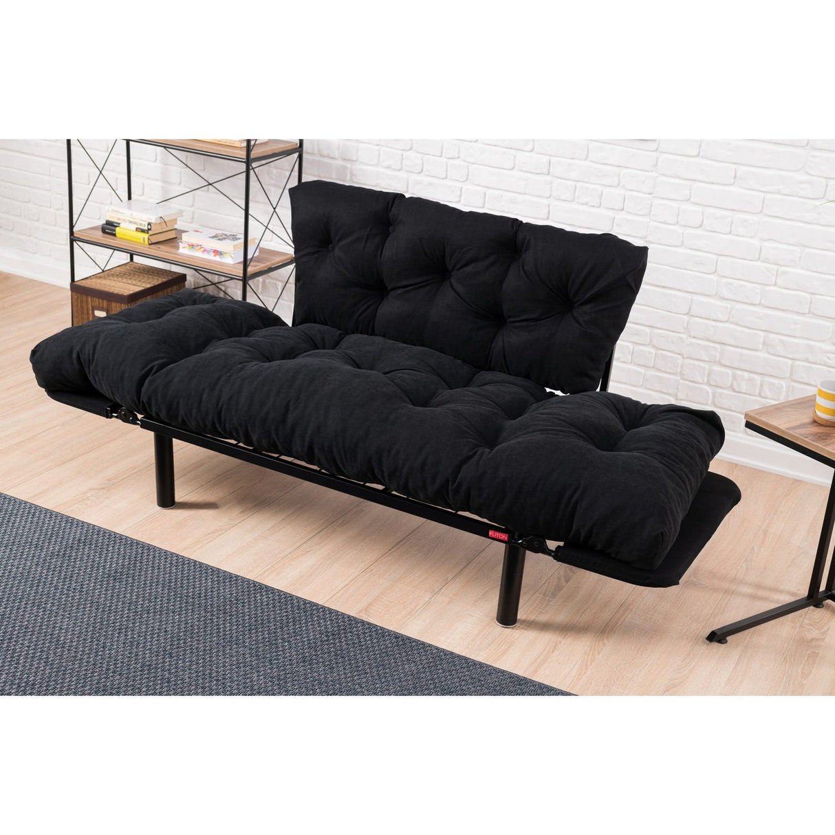 Helsingfors (155 x 85 x 70 cm) 2-sits bäddsoffa Svart