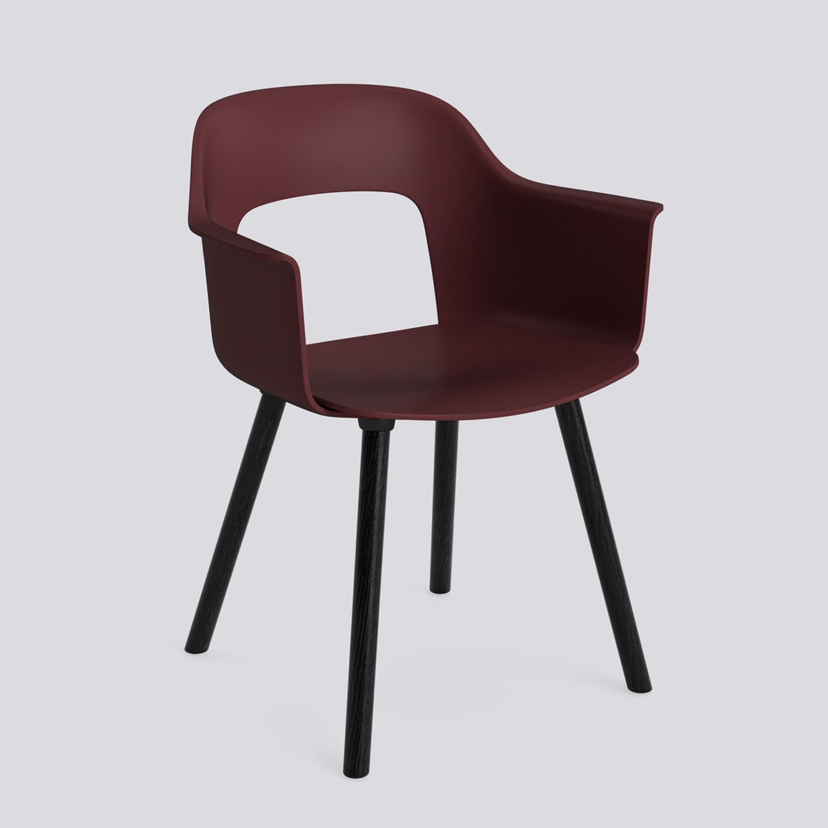 Layout 221 Karmstol Bordeaux, Black – massiv ek med vattenbaserad lack