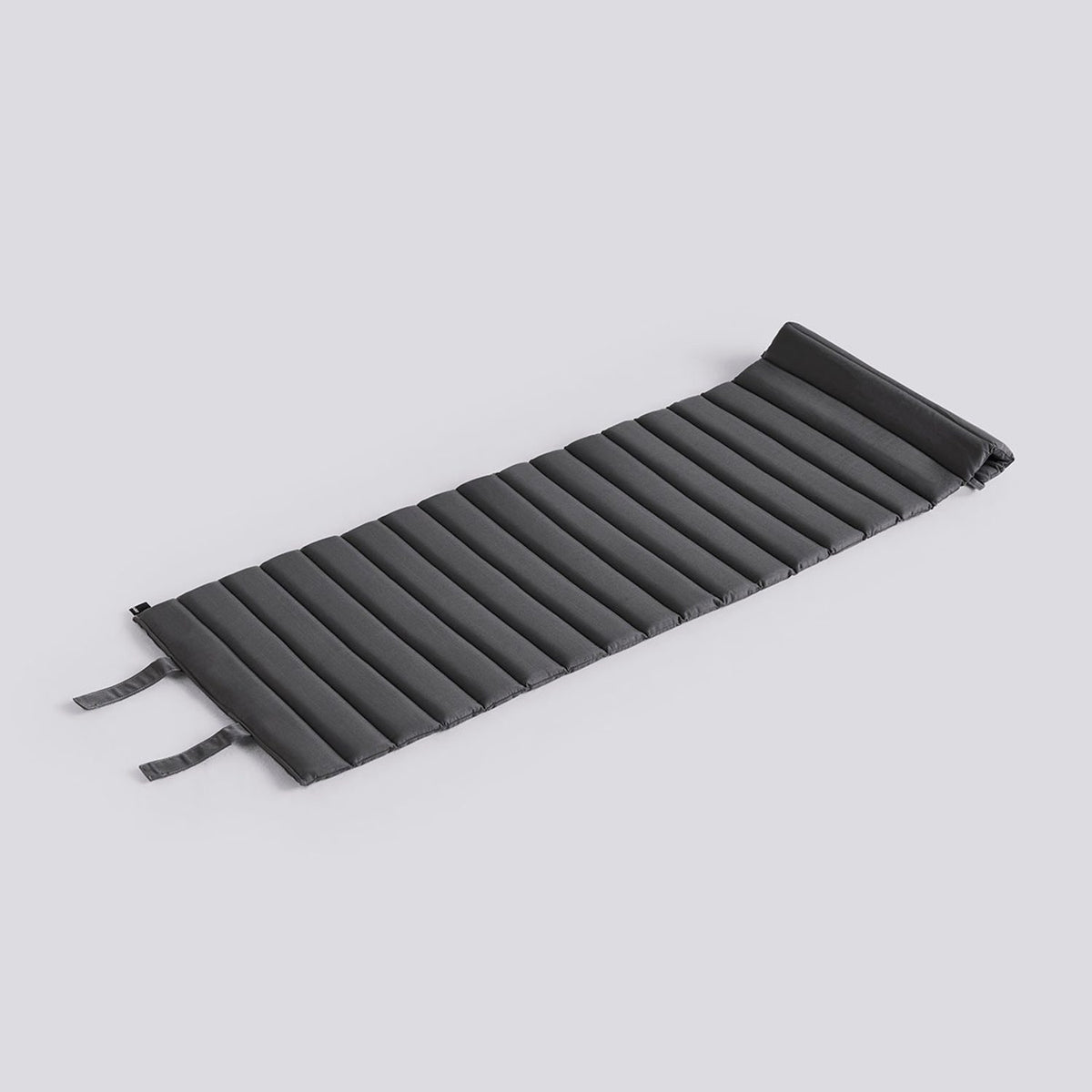 till Crate fåtölj 44,5 × 130 cm Kviltad dyna Anthracite