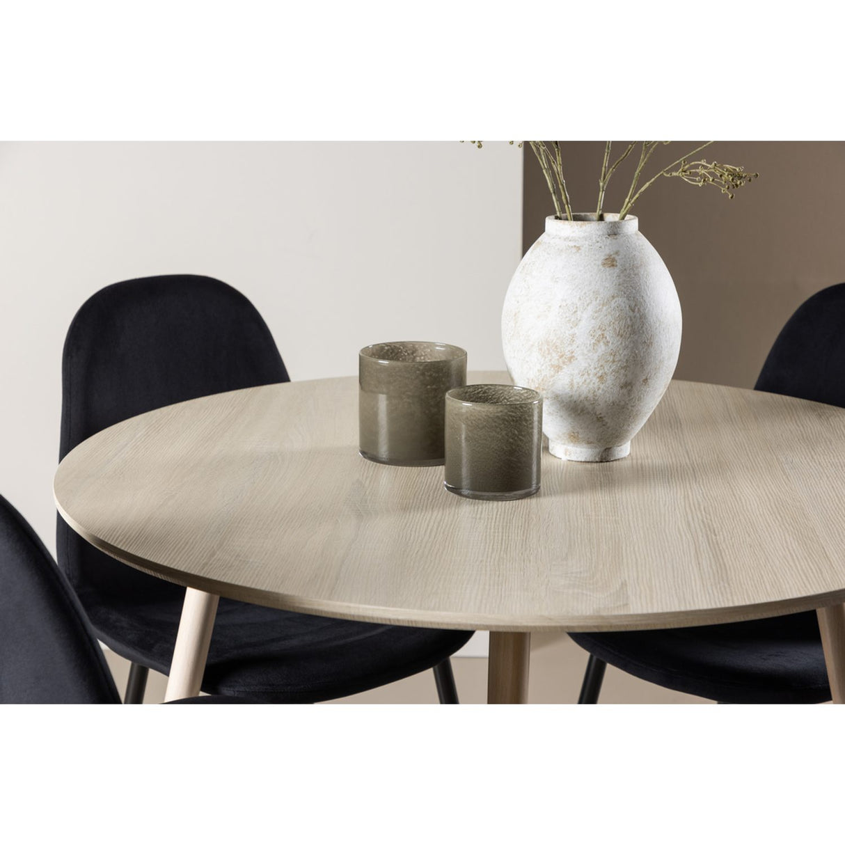 Plaza, Polar Rund matgrupp Svart, Vitputsad, 4st