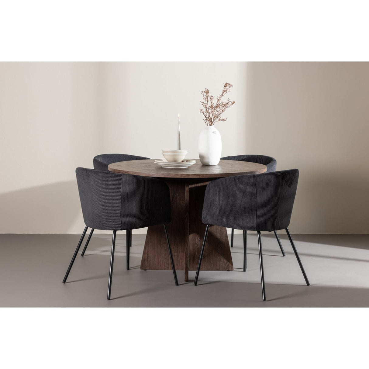 Bootcut, Berit Rund matgrupp Svart, Mocka, ⌀110