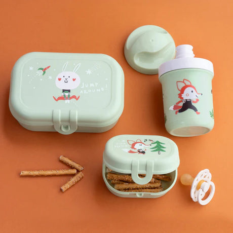 Hop on to go set om 2 lunchlådor + vattenflaska 20 cl ljusgrön Matlådeset