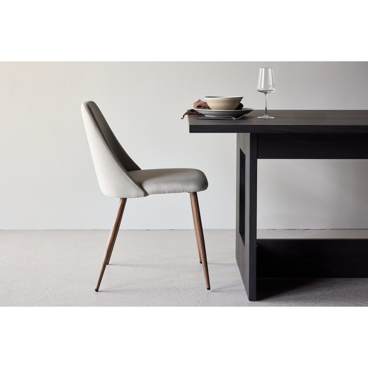 Night Matstol Beige, Mocka