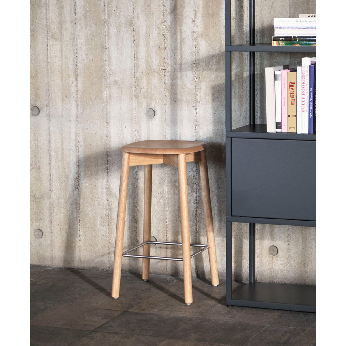 Soft Edge 82 75 cm Barpall Dusty green – ekfaner med vattenbaserad lack, Dusty green – massiv ek med vattenbaserad lack