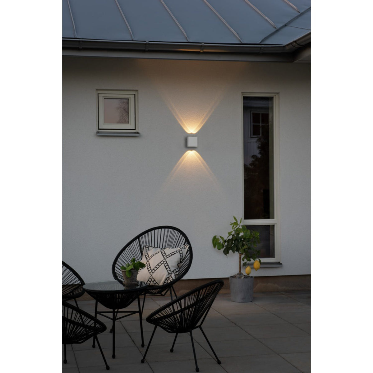 Chieri HP-LED 2x2 Vägglampa Ute Vit