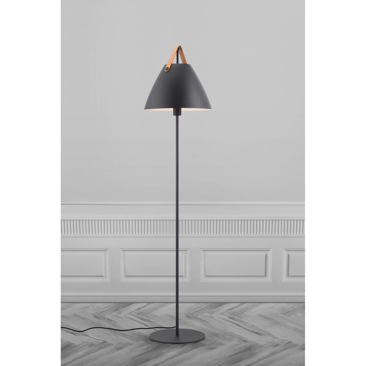 Strap Golvlampa Svart