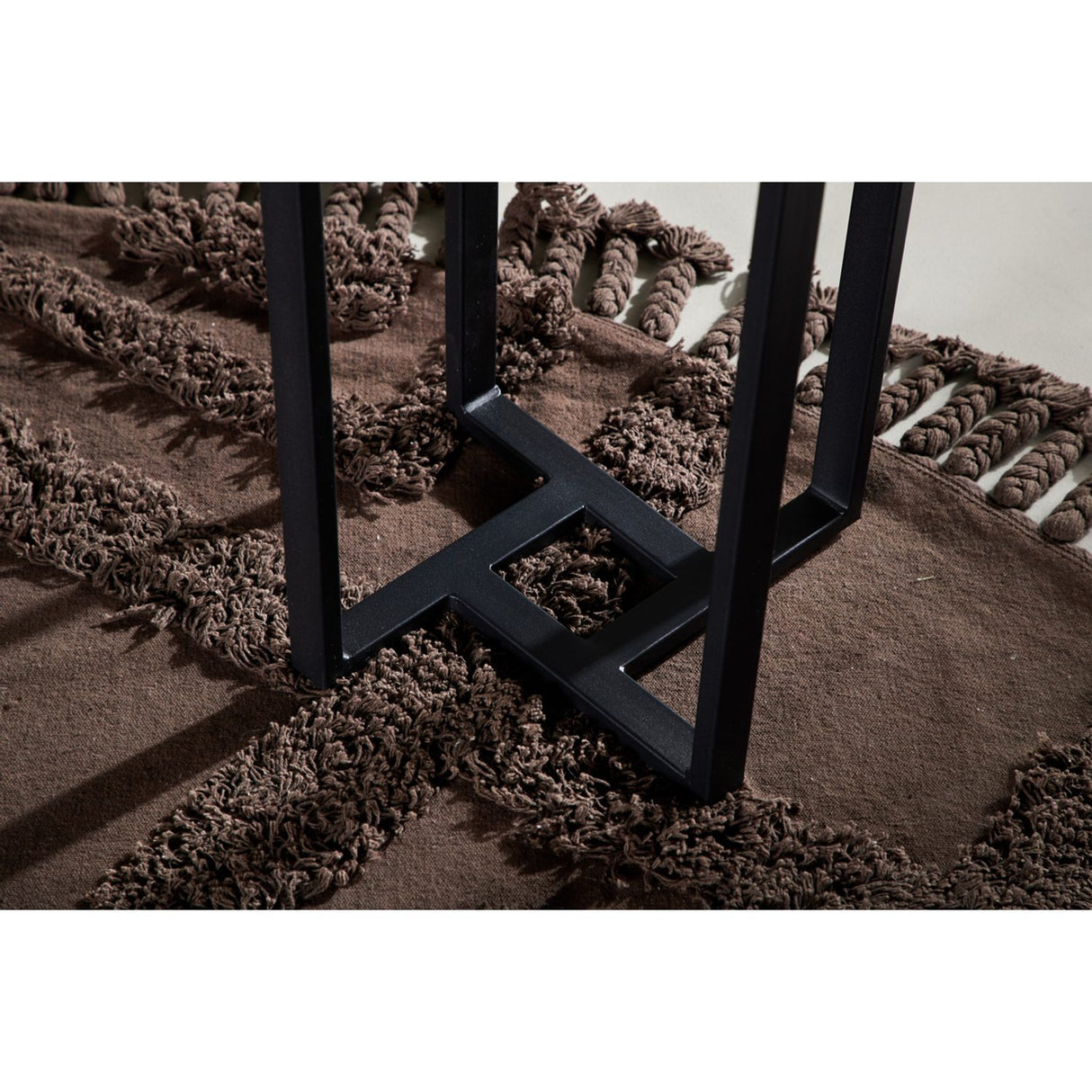 Lawton Soffbord Black, ⌀40