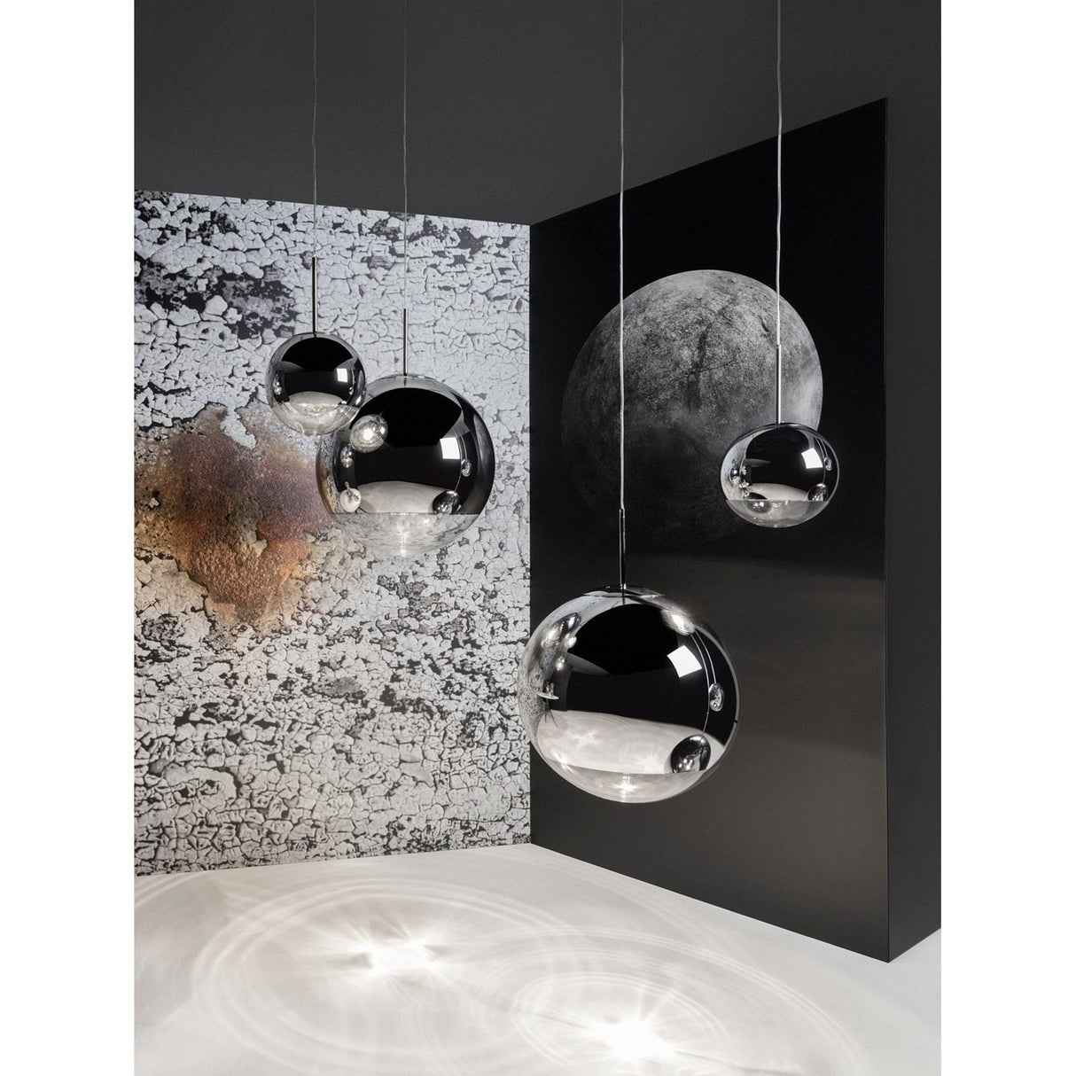 Mirror Ball Round Pendelsystem LED Silver