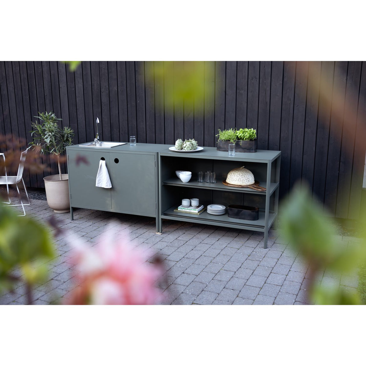 Kelia Utekök Med dörrar Nordic Green