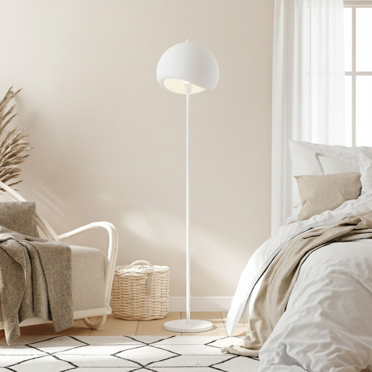 Yontu (H 170 cm) Vit Golvlampa