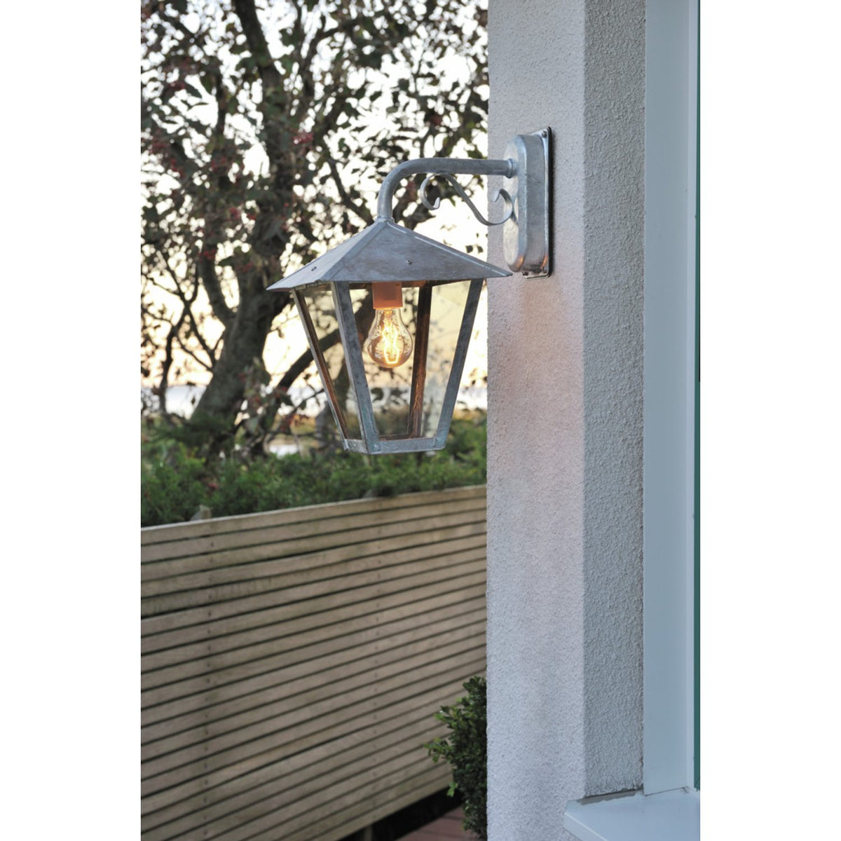 Benu E27 32 cm Vägglampa Ute Ned, Galvaniserad