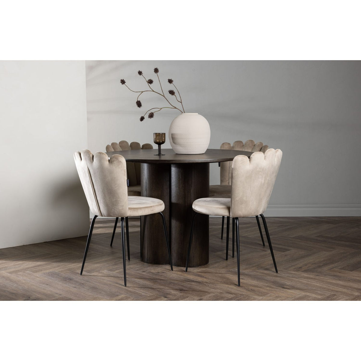 Olivia, Limhamn Rund matgrupp Beige,Svart, Mocka, ⌀110