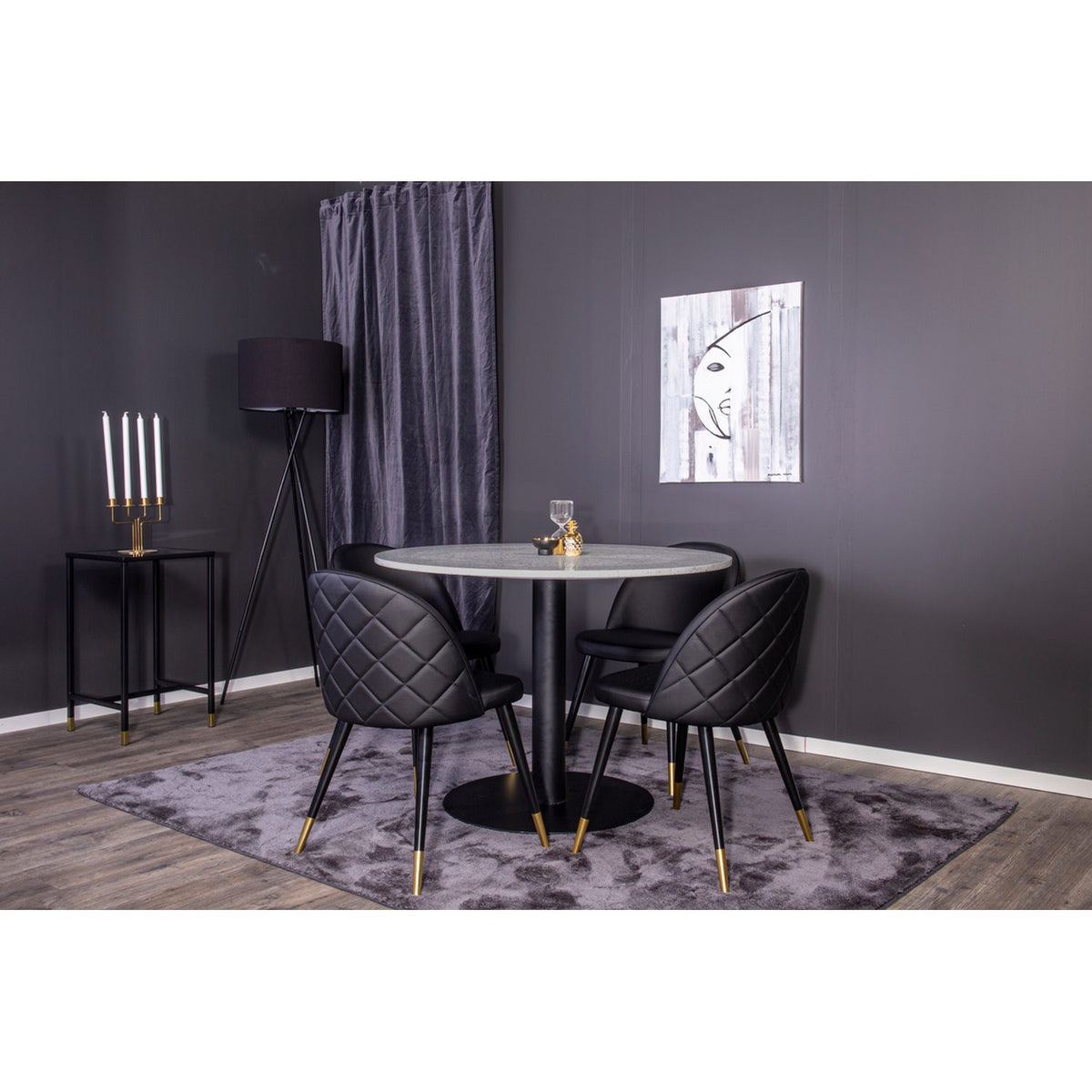 Razzia, Velvet Rund matgrupp