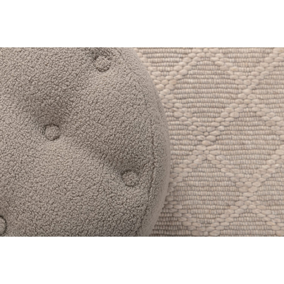 Benjamin Puff Greige, Polyester teddy