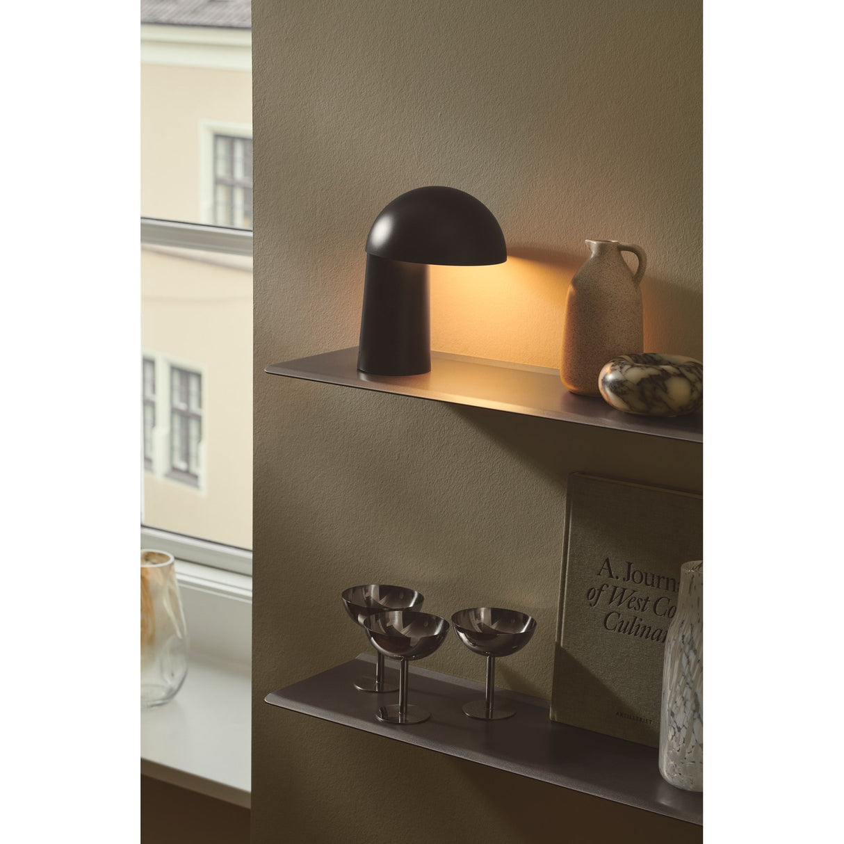 Faye Bordslampa Svart