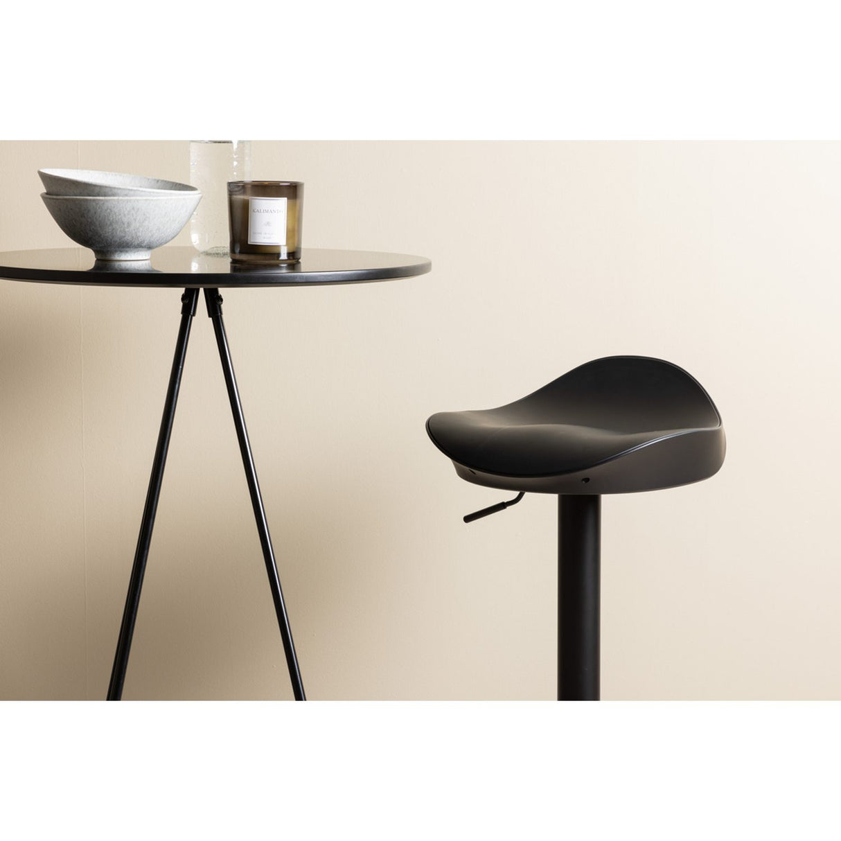 Bistro, Adesto Rund matgrupp Svart, Svart, ⌀60