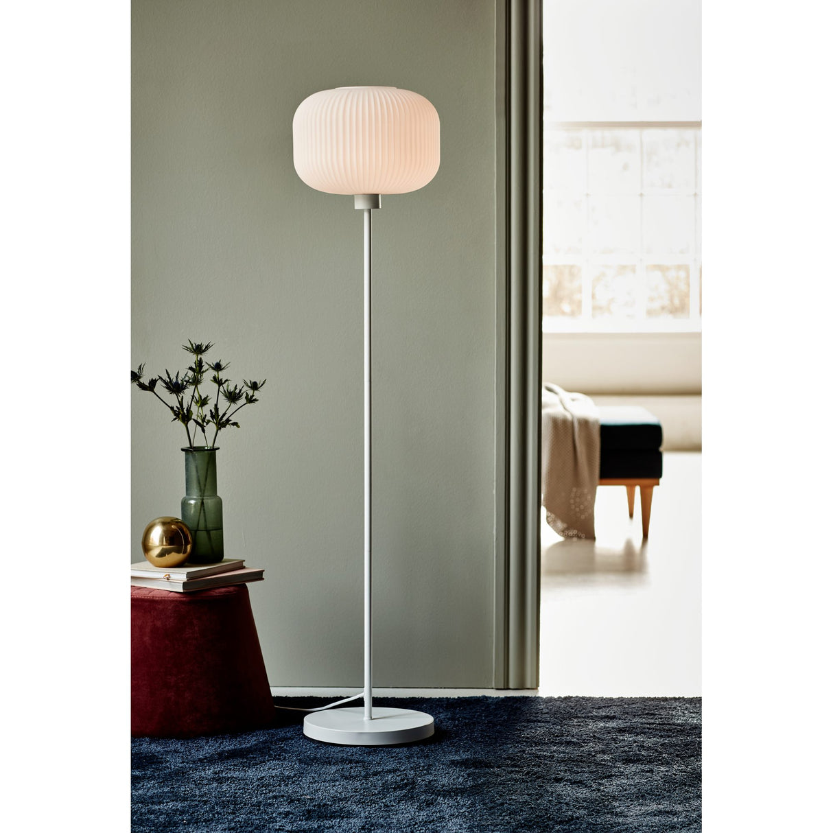 Milford Vit Golvlampa