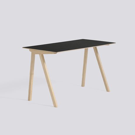 CPH 90 L130 × B65 × H74 cm Skrivbord Black – linoleum, massiv ek med vattenbaserad lack