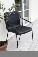 Evo Stol Svart, Svart metall