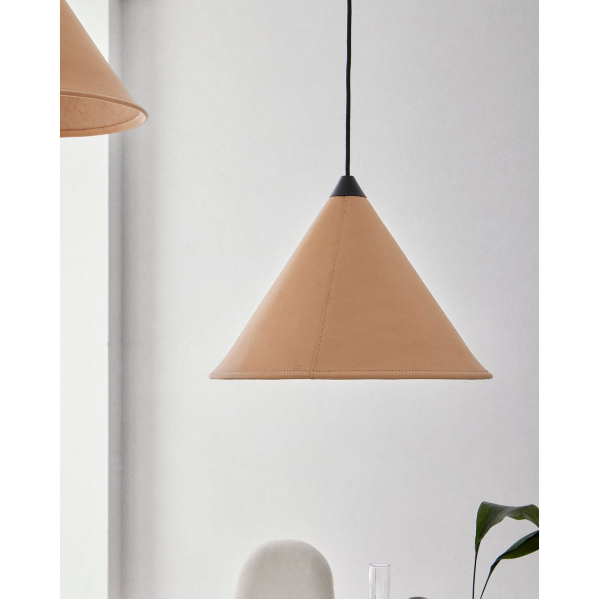 Namibia 35 cm Taklampa Svart