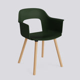 Layout 221 Karmstol Bottle green, massiv ek med vattenbaserad lack