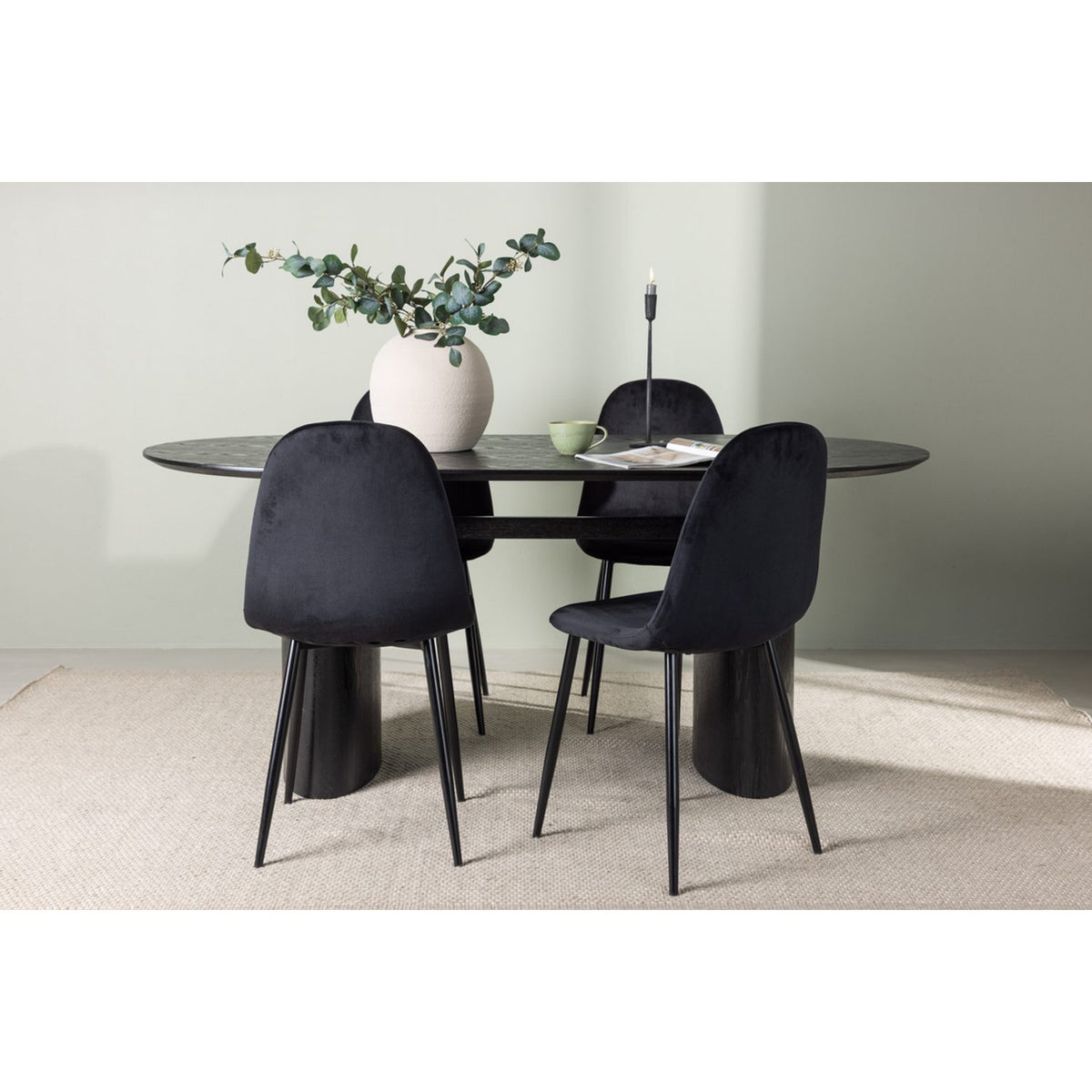 Isolde, Polar Oval matgrupp