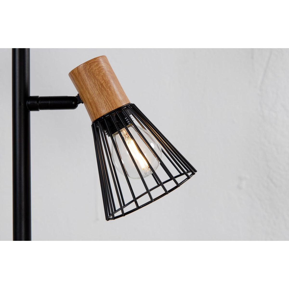 Atticus Golvlampa