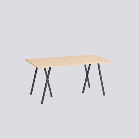 Loop Stand L160 × B77,5 × H74 cm Matbord klarlackerad ekfaner, Black – pulverlackerat stål