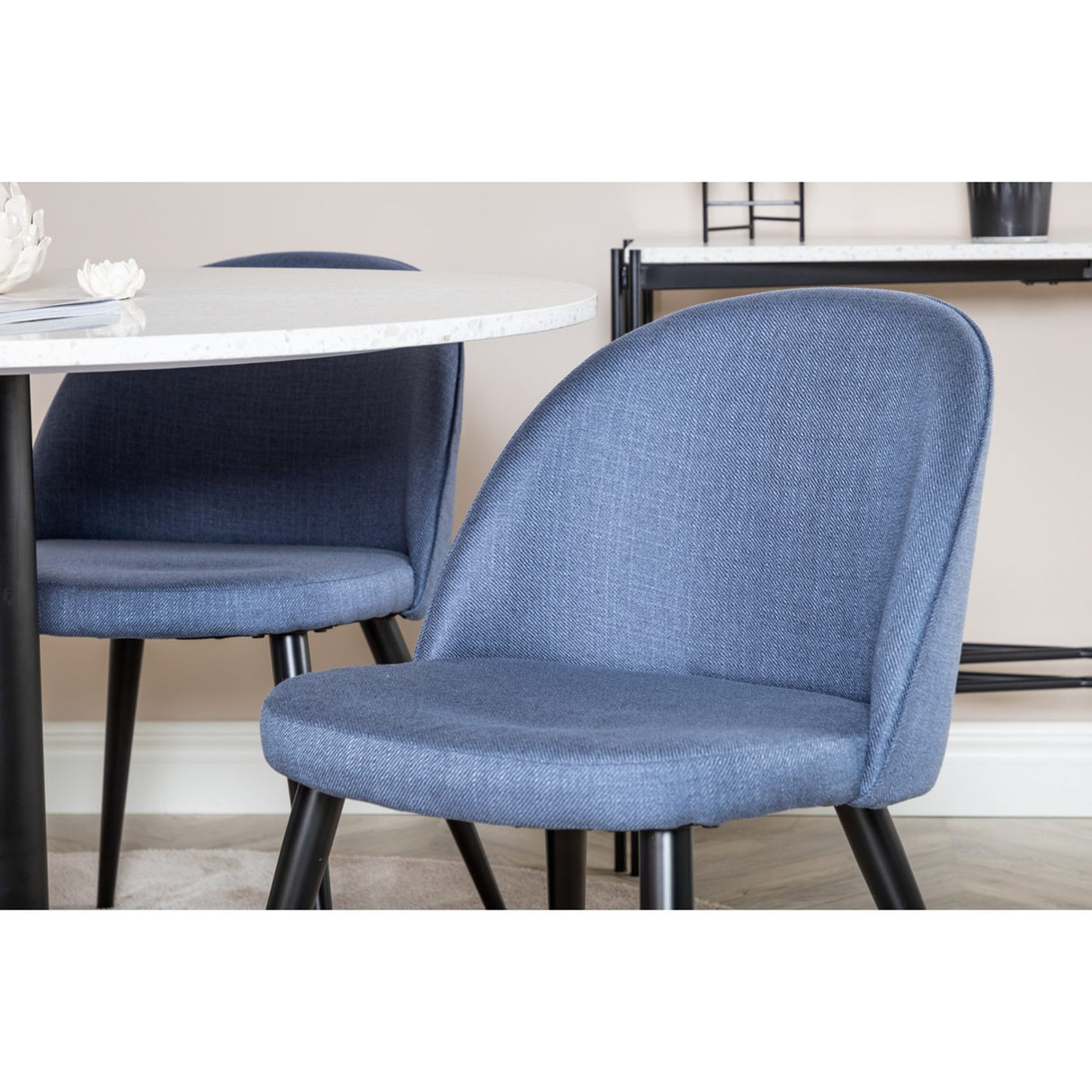 Razzia, Velvet Rund matgrupp